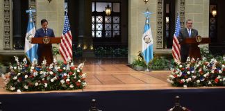 Marco Rubio, Secretario de Estado de EE.UU. y Bernardo Arévalo, presidente de Guatemala, en la conferencia de prensa.