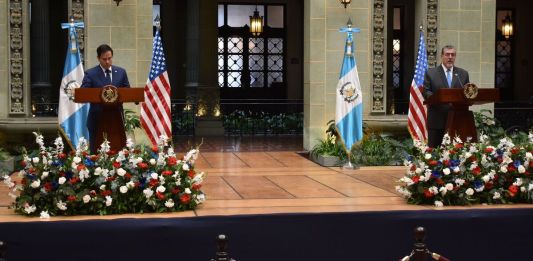 Marco Rubio, Secretario de Estado de EE.UU. y Bernardo Arévalo, presidente de Guatemala, en la conferencia de prensa.