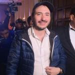 Dennis Herrera Arita ingresó al salón de elecciones en estado de ebriedad. Foto La Hora: José Orozco