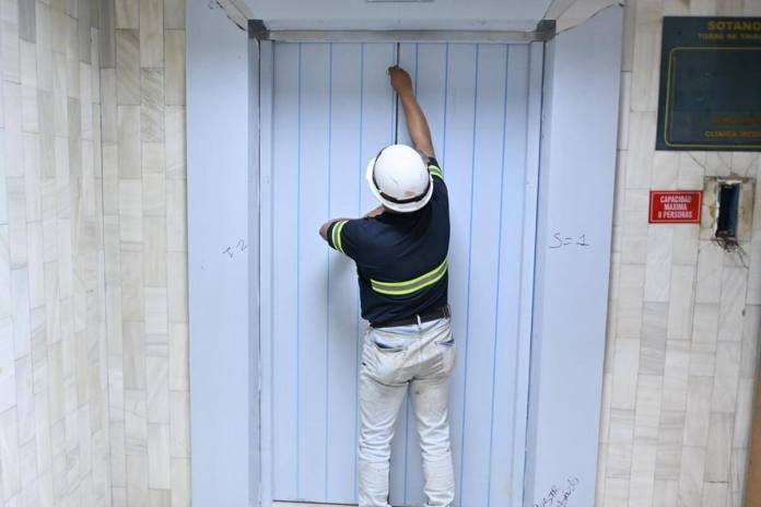 Nuevos elevadores en Torre de Tribunales estarán al servicio a partir del 20 de febrero. Foto La Hora: Fabricio Alonzo