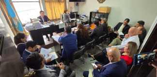 Juez Fredy Orellana ordenó arraigo y embargo de cuentas contra junta directiva del COG. Foto La Hora: Sergio Osegueda