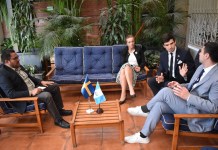 Democracia y Estado de Derecho son vitales para intercambio comercial Suecia-Guatemala, afirman diputados suecos en visita al país Democracia y Estado de Derecho son vitales para intercambio comercial Suecia-Guatemala, afirman diputados suecos en visita al país. Foto La Hora: Daniel Ramírez