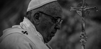 El Vaticano confirmó el fallecimiento del Papa Francisco. Arte: Francisco Altán.