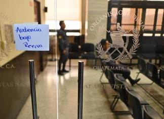 Audiencia por caso Asalto al Ministerio de Salud se desarrolla a puerta cerrada. Foto La Hora: Fabricio Alonzo