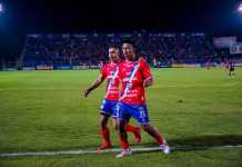 Los actuales campeones, el Xelajú Mario Camposeco, no tuvieron compasión y golearon al Deportivo Xinabajul con un partido de escándalo de 7-2. Foto La Hora: Xelajú Oficial