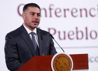 El secretario de Seguridad y Protección Ciudadana, Omar García Harfuch, habla durante una rueda de prensa en el Palacio Nacional de la Ciudad de México. Foto La Hora: EFE