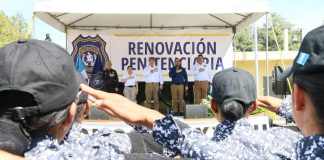 El titular del Sistema Penitenciario, Sergio Vela, comentó los procesos administrativos para la cárcel de Masagua, Escuintla. Foto: Sistema Penitenciario