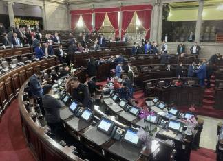 Los diputados aprueban de urgencia la ampliación al presupuesto que envió el Ministerio de Finanzas. Foto La Hora: José Orozco