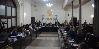 La junta directiva del Congreso tuvo que responder a la Corte de Constitucionalidad por el aumento salarial que se otorgará a los diputados. Foto: La Hora / José Orozco