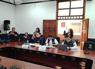 El ministro de Comunicaciones, Miguel Díaz Bobadilla, responde por la integración del Directorio de Proyectos Viales Prioritarios. Foto: La Hora