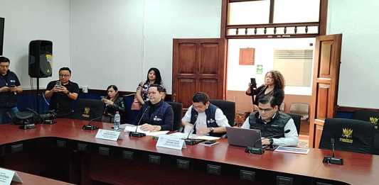 El ministro de Comunicaciones, Miguel Díaz Bobadilla, responde por la integración del Directorio de Proyectos Viales Prioritarios. Foto: La Hora