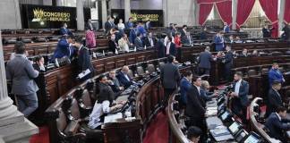 Los diputados aprobaron el acuerdo de la distribución de comisiones para este periodo. Foto: La Hora / Fabricio Alonzo