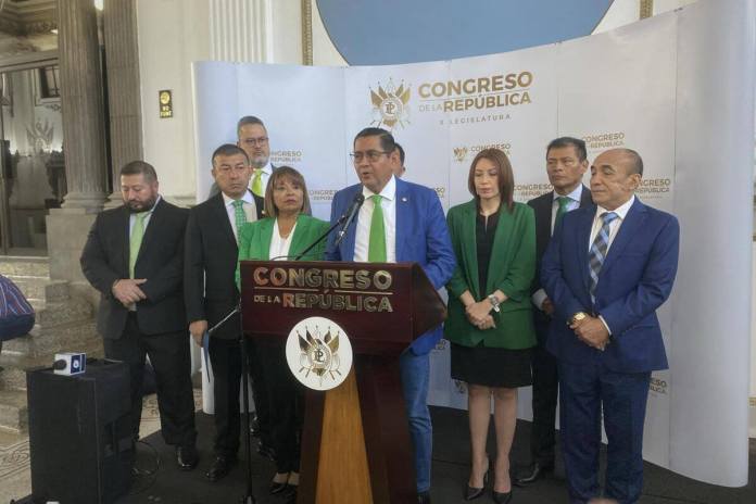 La bancada UNE pasa a control de los allegados a la excandidata Sandra Torres. Foto: La Hora