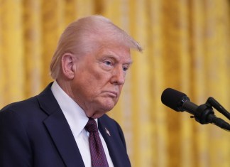 Donald Trump advirtió a los miembros de la OTAN de que si no destinan los recursos comprometidos a su propia defensa, su país no les defenderá.