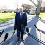 Presidente Donald Trump brindado declaraciones a fuera de la Casa Blanca. Foto La Hora: EFE