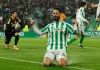 El Real Betis tomó una victoria clave de 2-1 en contra del Real Madrid, en un partido que los verdiblancos dominaron en la segunda parte.