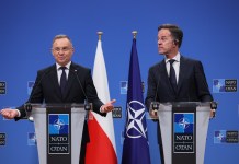 El presidente de Polonia, Andrzej Duda (izquierda), y el secretario general de la OTAN, Mark Rutte (derecha). Foto La Hora: EFE