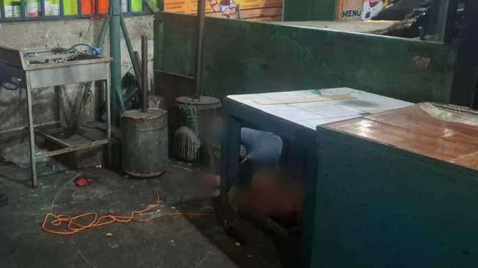 Autoridades registraron un hecho armado dentro del mercado, La Terminal, que como resultado dejo un hombre fallecido que fue encontrado atado de pies y manos.