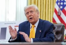 Trump dice que es más difícil lidiar con Ucrania que con Rusia. Foto La Hora: EFE