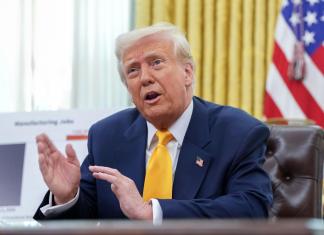 Trump dice que es más difícil lidiar con Ucrania que con Rusia. Foto La Hora: EFE