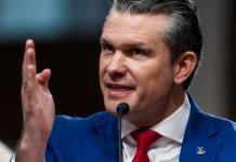 Demandan a secretario de Defensa de Trump por usar Signal para compartir planes de guerra clasificados Fotografía de archivo en la que se registró al secretario de Defensa de Estados Unidos, Pete Hegseth, en Washington DC. Foto La Hora: EFE