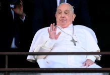 El papa Francisco es dado de alta y hace su primera aparición pública desde el hospital Gemelli El papa Francisco es dado de alta y hace su primera aparición pública luego de abandonar el Gemelli