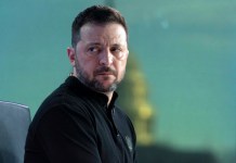 Zelenski agradece al pueblo estadounidense por su apoyo tras tensa reunión con Trump Volodímir Zelenski dio las gracias al "pueblo estadounidense" y a su liderazgo, menos de un día después de un sorprendente choque con Donald Trump en la Casa Blanca.