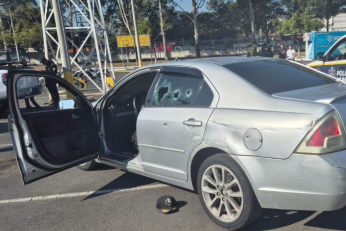 ATAQUE ARMADO MERCADO VILLA NUEVA Capturan a dos presuntos sicarios, los cuales habrían provocado un ataque armado, dejando a tres personas heridas en el mercado Concepción del municipio de Villa Nueva.