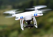 DGAC permitirá el uso de drones en áreas pobladas y eventos únicamente con un "permiso especial"