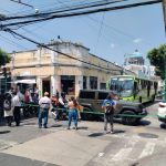 Por protestas realizadas frente al Congreso de la República, autoridades de tránsito han reportado un bloqueo de la movilidad por parte de los manifestantes.