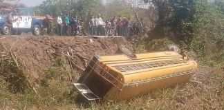 Policía Municipal de Tránsito de Villa Canales (PMT), han informado sobre la coordinación con diversos cuerpos de socorro ante el accidente de un bus extraurbano.