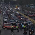 Este jueves 6 de marzo se registra una manifestación en el puente del Incienso, anillo periférico. Foto La Hora: José Orozco