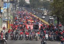 Tras ocho horas de bloqueo, salubristas impulsados por diputados liberan las carreteras Salubristas bloquearon al menos 19 puntos del país durante este lunes. Foto La Hora: José Orozco.