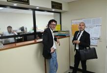 MP estaría investigando constitución de partido político VOS Carlos Bezares, secretario del partido VOS se presentó ante Juzgado Octavo Penal. Foto La Hora: Fabricio Alonzo