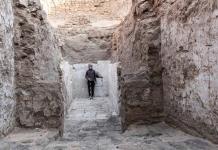 Descubrimiento histórico Hallan tumba de un monarca desconocido en el centro de Egipto