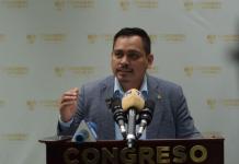 Diputado José Chic denuncia atrasos en entrega de constancias para participar en elecciones de la Usac Diputado José Chic