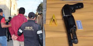 Agentes de la DEIC detienen a sospechoso por poseer una escopeta con reporte de robo y una granada de aturdimiento. Foto La Hora: PNC