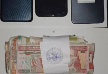 Paquete de dinero que era cobrado por los presuntos extorsionadores. Foto La Hora: PNC