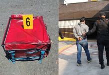 Presunto repartidor capturado por transportar bolsas con ilícitos. Foto La Hora: PNC