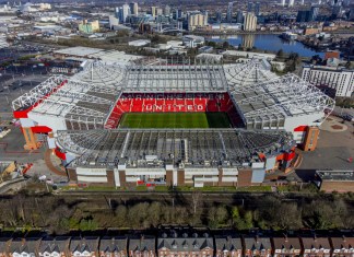 Fotografía aérea del estadio Old Trafford, sede del Manchester United en Manchester, Inglaterra, el 27 de marzo de 2023. Foto La Hora: AP Archivo.