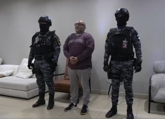 Extraditan al hombre de doble nacionalidad que fingía ser repartidor de gas, esto le espera en El Salvador