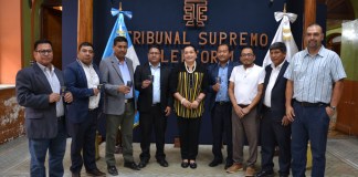 Blanca Alfaro, presidenta en funciones del TSE, y el Consejo Municipal de Chuarrancho. Foto La Hora: TSE