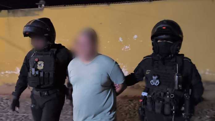 Agentes de la Policía Nacional Civil (PNC), capturaron una persona vinculada a una banda de secuestradores conocida como 
