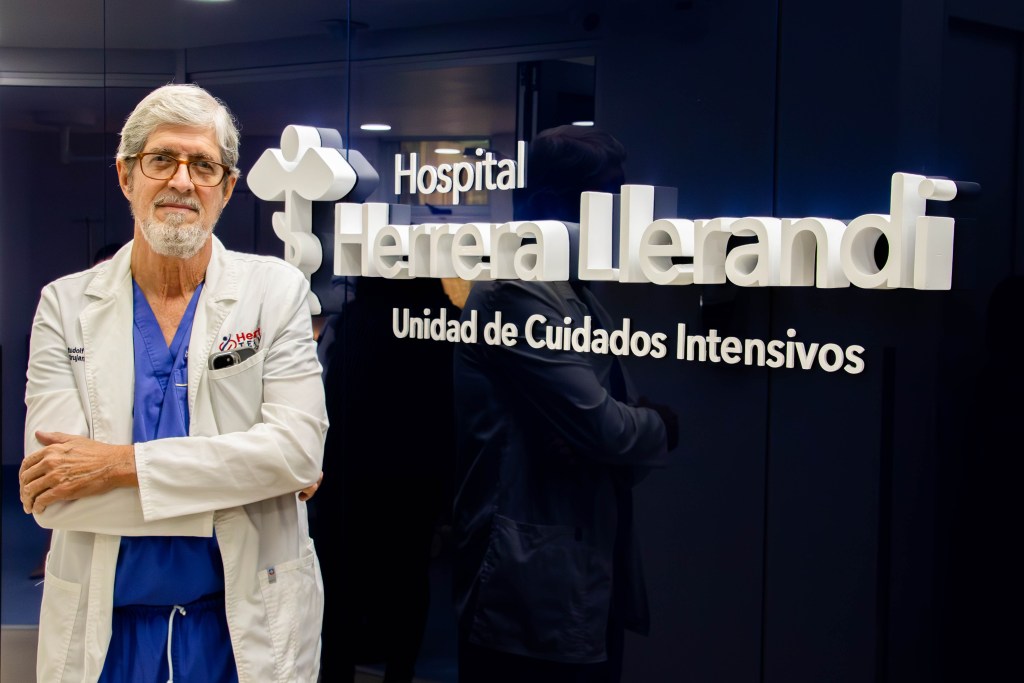 Rudolf García-Gallont Presidente del Hospital Herrera Llerandi afirmó que esta unidad tendrá capacidad para atención complementaria. Foto La Hora: Víctor García.