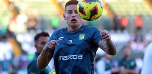 El León mexicano, que dirige el argentino Eduardo Berizzo y donde juega el colombiano James Rodríguez, ha quedado fuera del Mundial de Clubes. Foto La Hora: EFE Archivo.