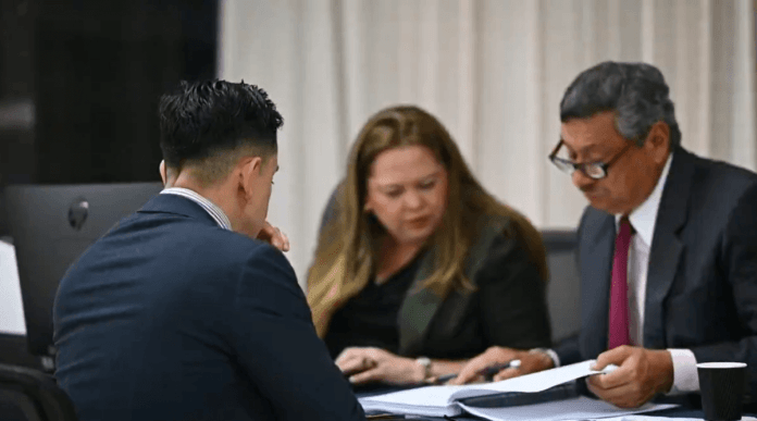 Los 16 aspirantes que repitieron expedientes en todas las convocatorias para director de Competencia