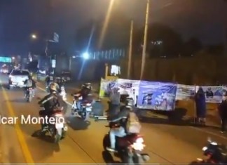 La mañana de este lunes 17 de marzo se genera un manifestación que bloquea el ingreso a la ciudad capital debido al caso Lev Tahor.. Foto La Hora: Captura de pantalla video de Amilcar Montejo.