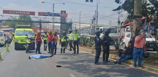 Un menor fallecería atropellado tras deslizarse en una motocicleta, siendo atropellado en el kilómetro 6.8 ruta al Atlántico, en la zona 17 capitalina.