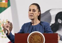 Claudia Sheinbaum visitará la frontera con Estados Unidos días antes de los nuevos aranceles La presidenta de México, Claudia Sheinbaum, habla durante su conferencia de prensa matutina este miércoles, en el Palacio Nacional de la Ciudad de México. Foto La Hora: EFE.