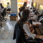 Migración implementa servicio de call center para atender a los migrantes guatemaltecos